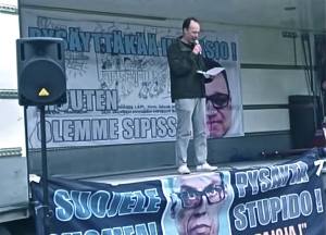 Halla-aho Narinkkatorilla 101015