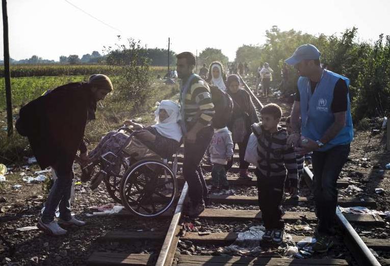 Syyrialaiset pakolaiset matkalla Unkarista Serbiaan O. Laban-Mattei UNHCR